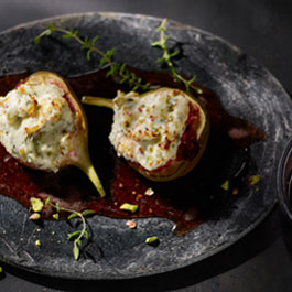 Gegrillte Feigen mit Ziegenkäse, Honig und Pistazien