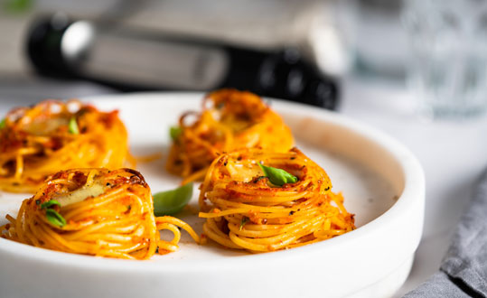 Neapolitan spaghetti nests Recipe | Braun AU