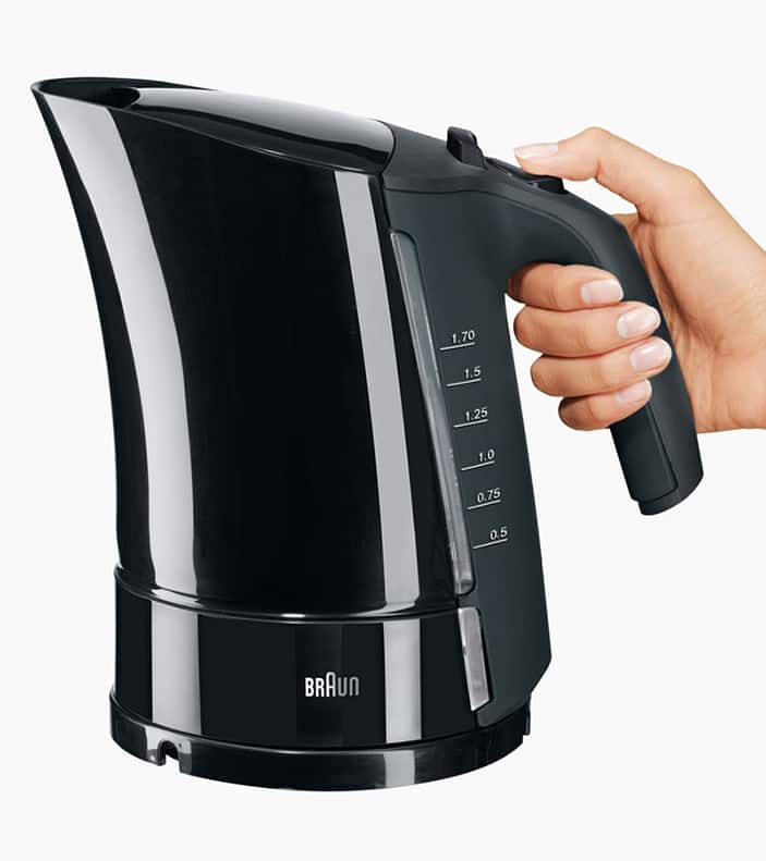 https://www.braunhousehold.com/medias/en-PSP-SC-braun-kettle-water-kettle-smart-design-SM.png?context=bWFzdGVyfHJvb3R8MzEyMTMyfGltYWdlL3BuZ3xhREkxTDJnME5TODVNalE1T0RFd09EUXhOak13TDJWdVgxQlRVQzFUUTE5aWNtRjFibDlyWlhSMGJHVmZkMkYwWlhJdGEyVjBkR3hsWDNOdFlYSjBMV1JsYzJsbmJsOVRUUzV3Ym1jfDIwYjE3N2UzNzk2ODZkMTkxZTMzYzhmNDk1NGNhYTA1MWY4NGI2ZWY2MTlkN2YyNTY5Zjc3NzViNTM0NmIwZmQ